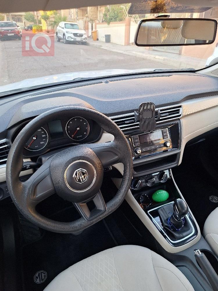 ئێم جی 5